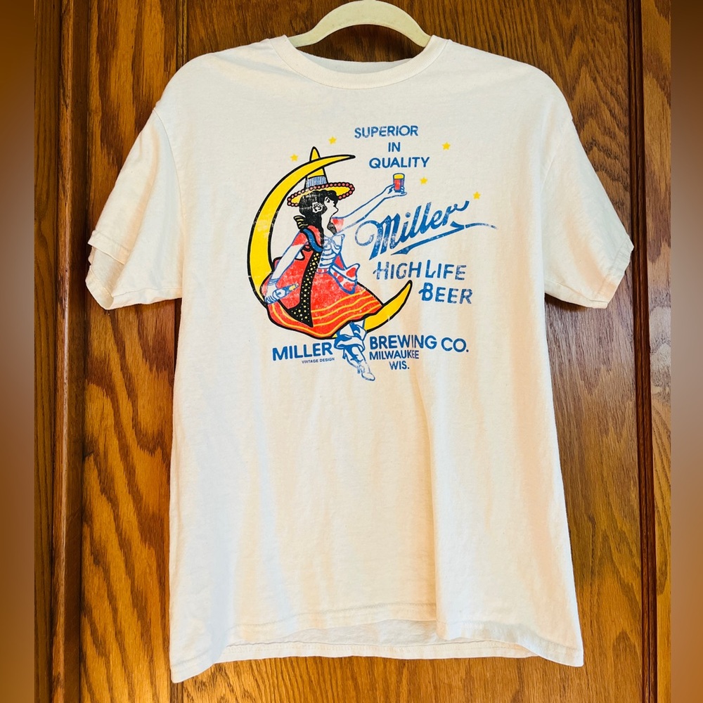 Graphic Miller HIGH LIFE Girl In The Moon T-shirt